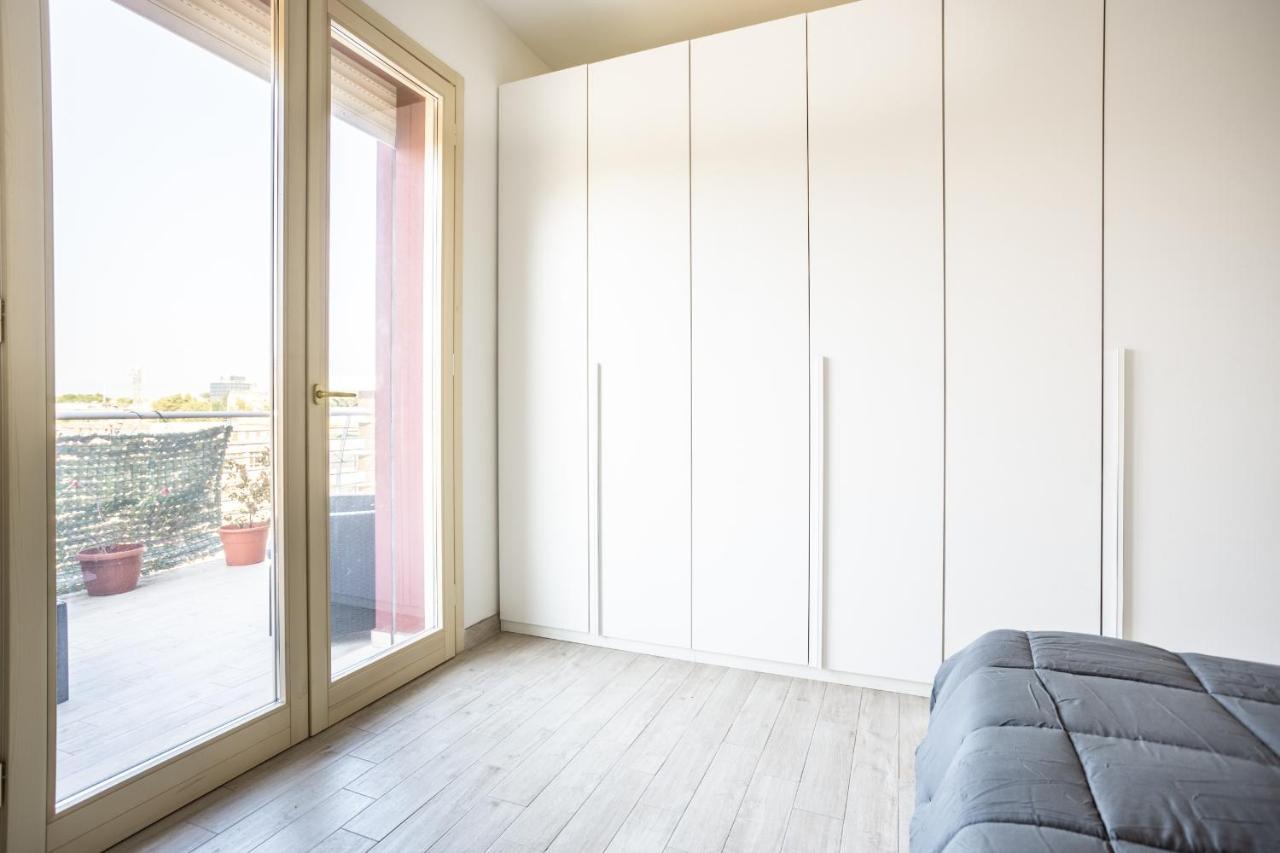 Urban Retreat -Private Parking+Terrace Lejlighed Rom Eksteriør billede