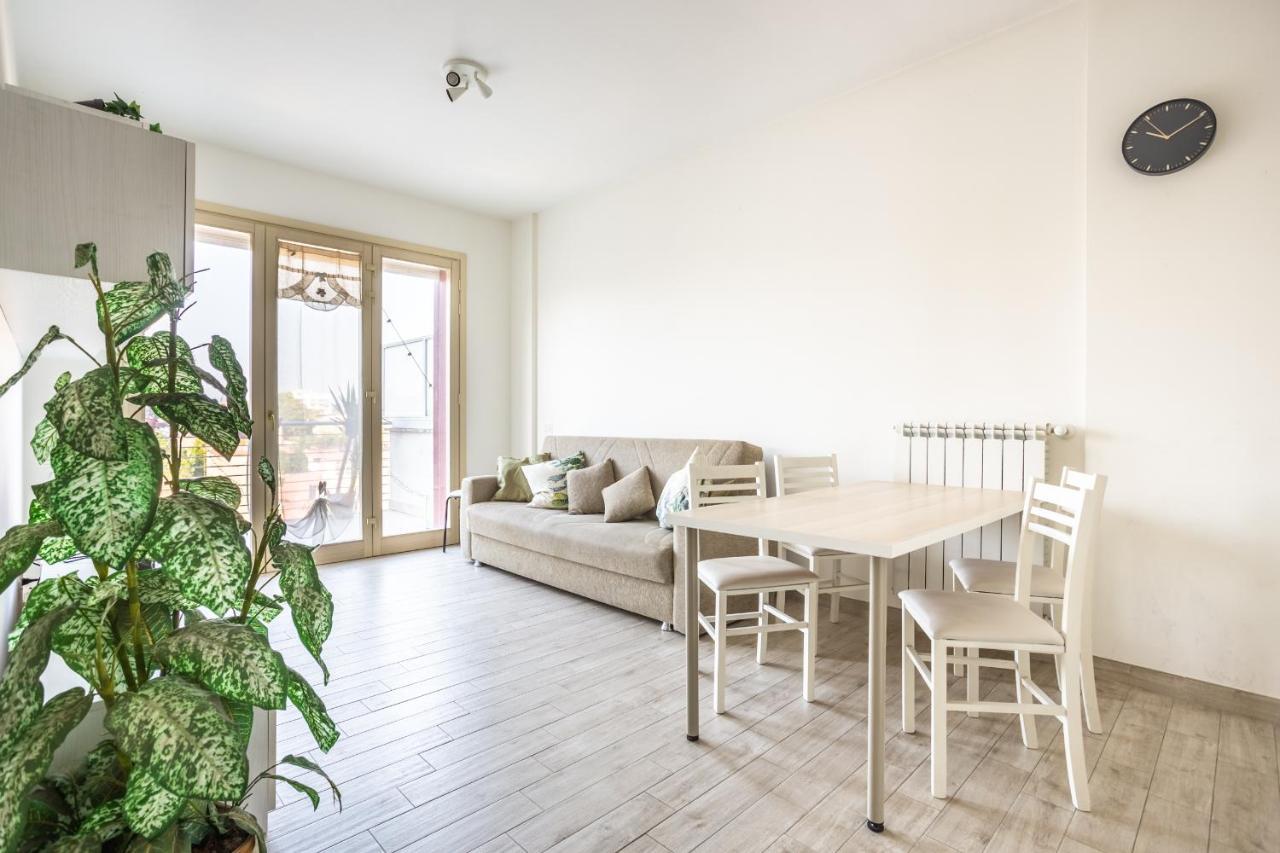 Urban Retreat -Private Parking+Terrace Lejlighed Rom Eksteriør billede