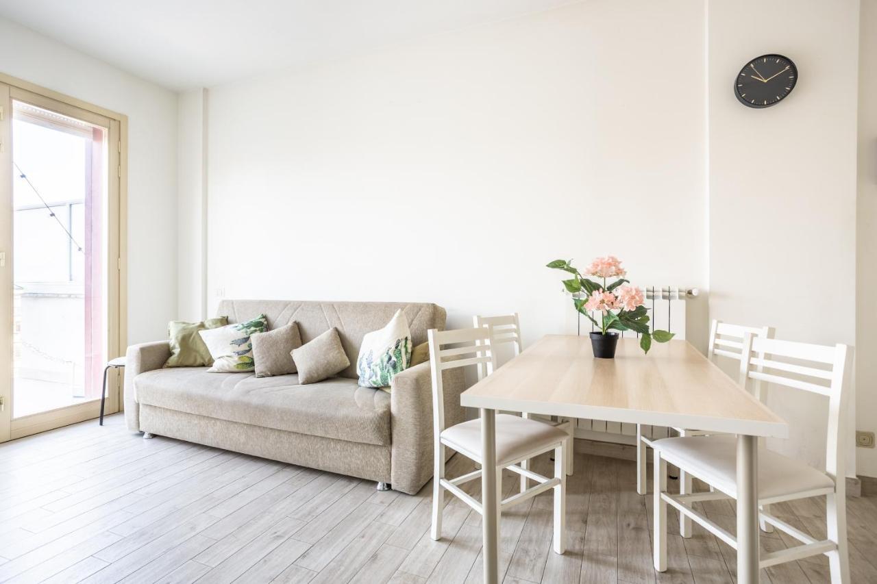 Urban Retreat -Private Parking+Terrace Lejlighed Rom Eksteriør billede