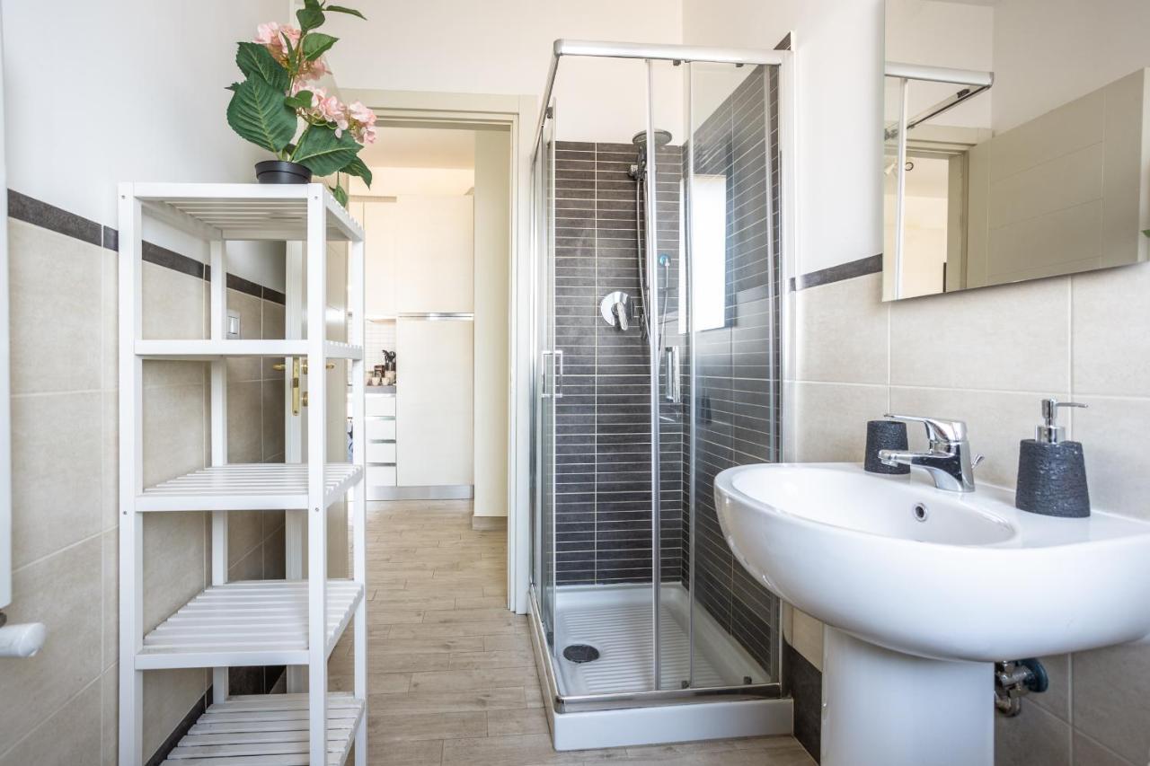 Urban Retreat -Private Parking+Terrace Lejlighed Rom Eksteriør billede
